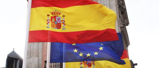 Banderas de España y la Unión Europea (Foto. flickr)