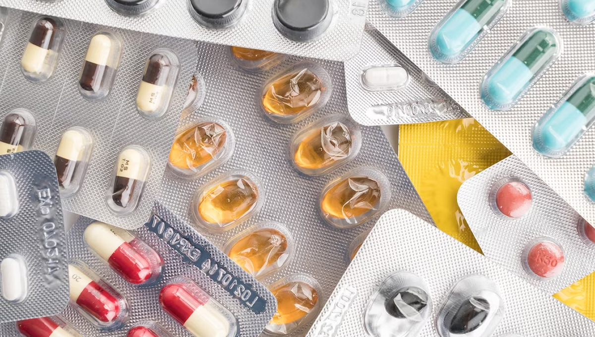 Envases de pastillas y cápsulas de medicamentos (Foto: Freepik)