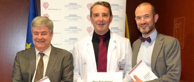 Guillem López Casasnovas; el doctor Javier Palau; y Sergio García