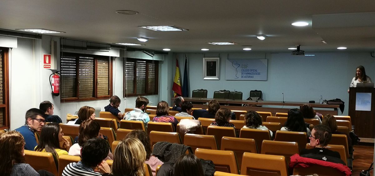 A.M.A. participa en las jornadas de formación de farmacéuticos de Asturias