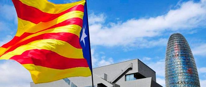 Continúa la estampida de empresas en Cataluña