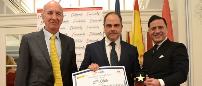 Roberto Úrbez (BMS), premiado con la 'estrella de oro' del Instituto para la Excelencia Profesional