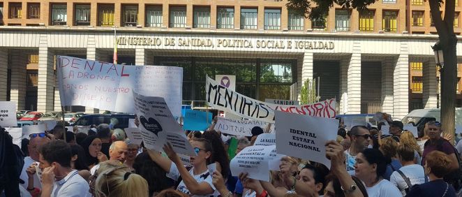 Una familia de Cádiz ha denunciado a idental por infectarles la enfermedad de hepatitis C.
