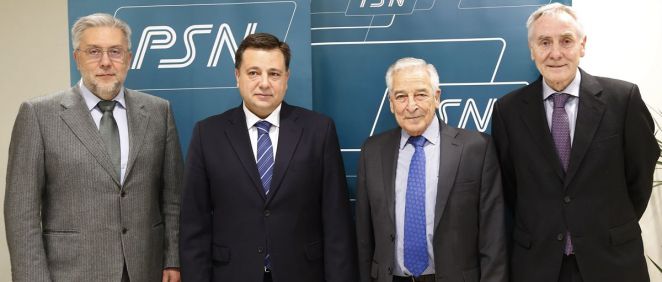 Manuel Serrano, alcalde de Albacete, y Miguel Carrero, presidente de PSN, acompañados por Francisco López y Esteban Ímaz.