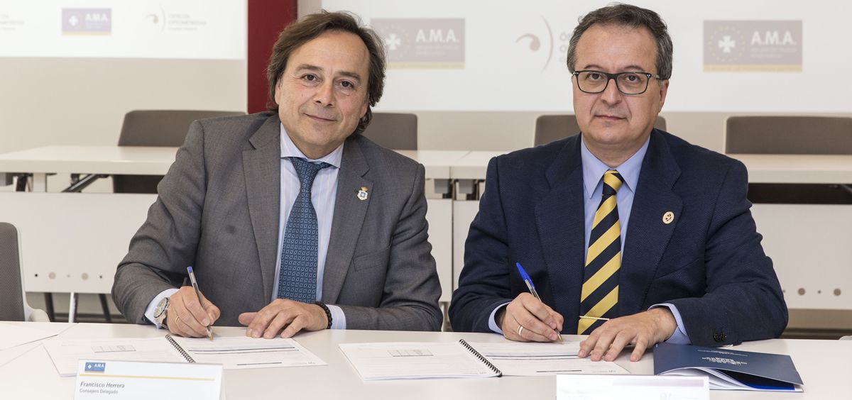 AMA Vida firma la póliza colectiva de Vida con el Colegio de Ópticos Optometristas de Valencia