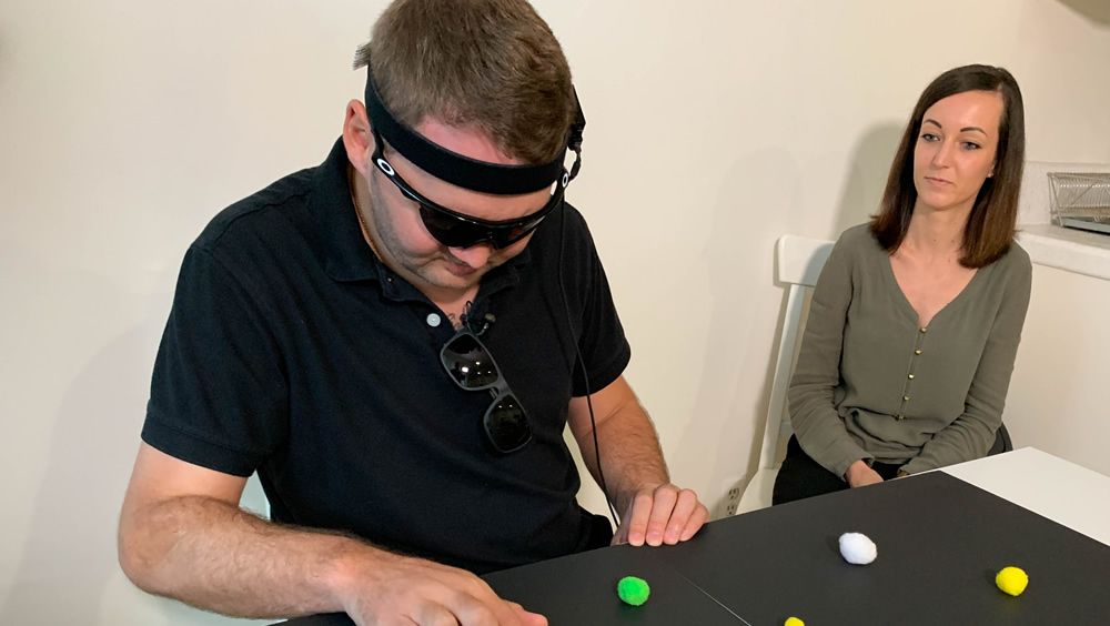 Nuevo implante cerebral restaura la percepción visual a los ciegos. (Foto. UCLA Health)