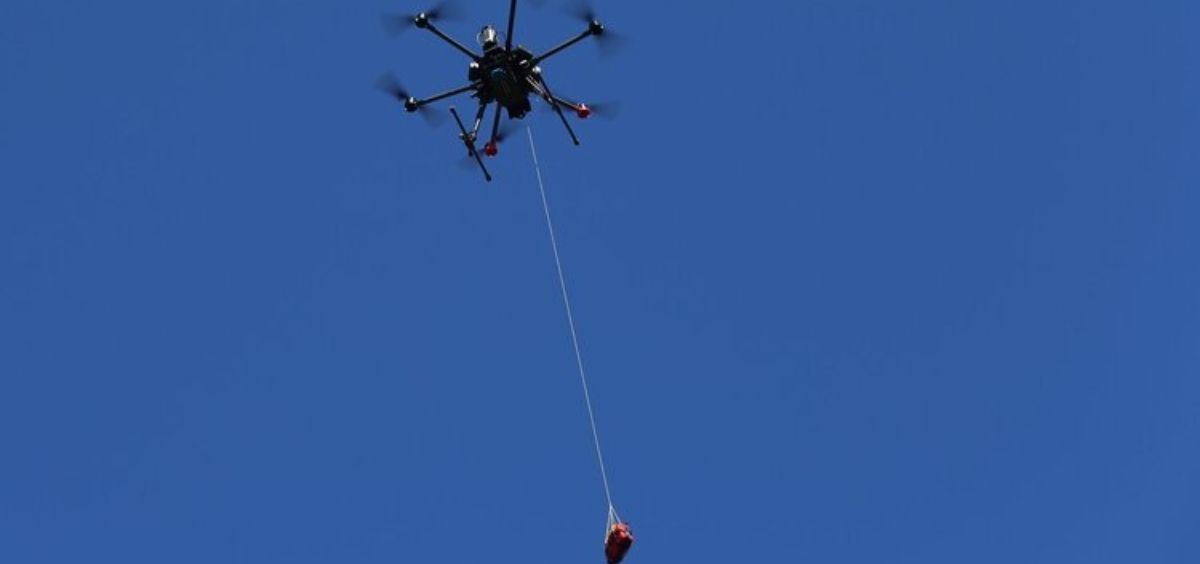 Un estudio consigue que los drones lleven desfibriladores a víctimas de paro cardiaco (Foto. Everdrone)