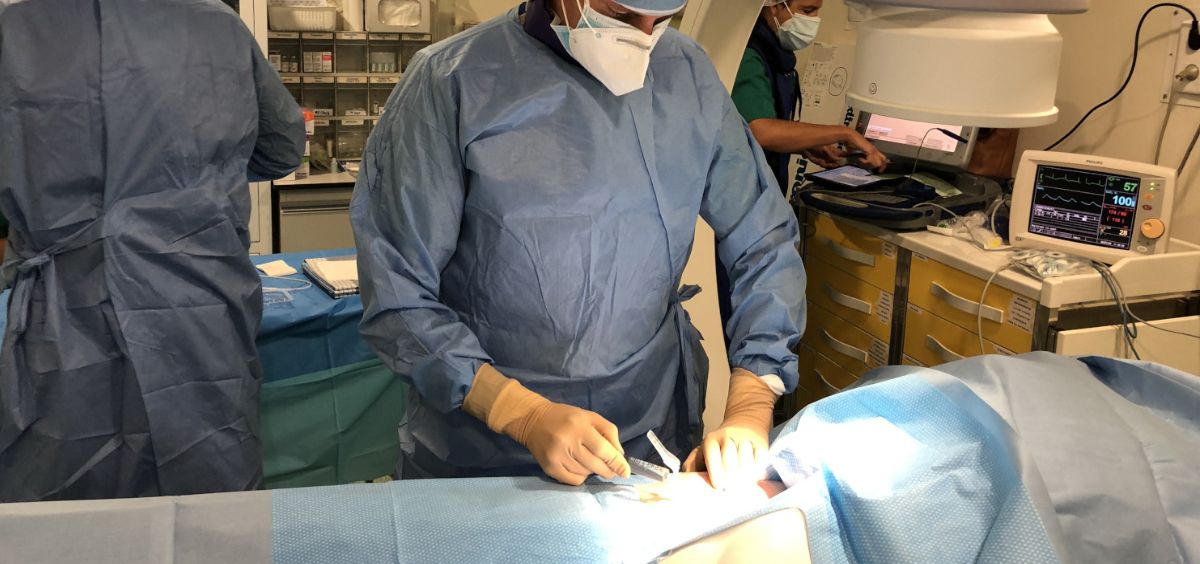 Intervención quirúrgica del primer marcapasos sin cables en el Hospital Infanta Leonor (Foto. Comunidad de Madrid)