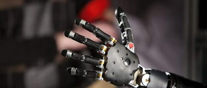 Diseñan un sensor similar a la piel para un control preciso de brazos protésicos