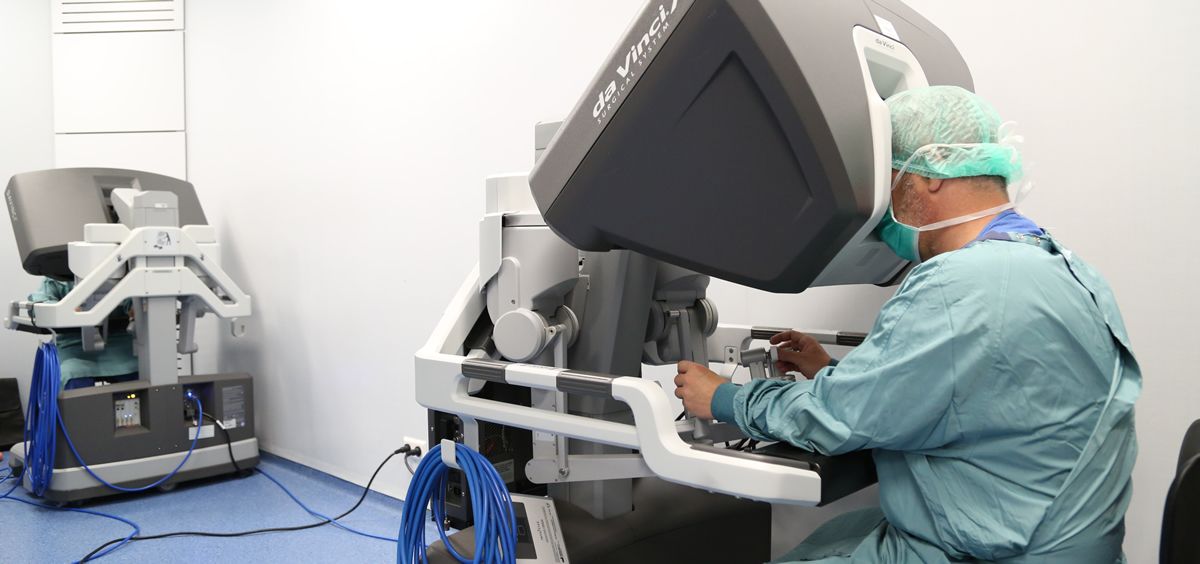 Nuevo modelo del robot quirúrgico Da Vinci (Foto: Vall d’Hebron)