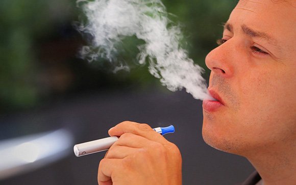 Surgen los primeros estudios que ven al cigarrillo electrónico tan perjudicial como el tabaco
