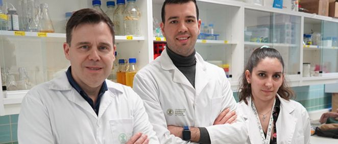 Investigadores labial antimicrobiano (Foto. UCV)