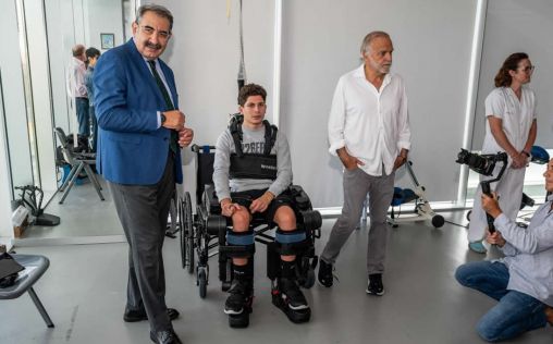 'Atalante X', el exoesqueleto del Hospital Nacional de Parapléjicos para "lesiones incompletas"