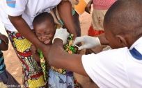 Voluntarios de MSF atendiendo la epidemia de cólera en Congo en 2017. (Foto. Candida Lobes)