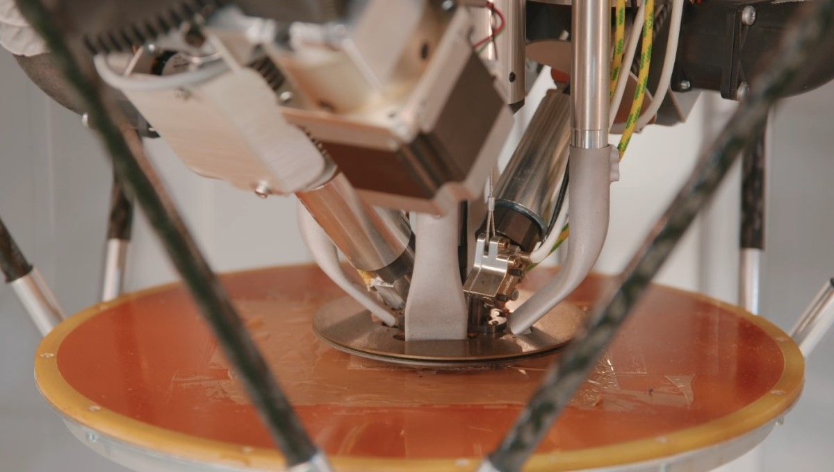 La impresora 3D del CSIC que realiza prototipos para la industria sanitaria y aeroespacial, entre otras (Foto. CSIC)