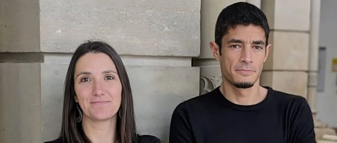 Caroline Mauvezin y Carles Pons investigadores de este sistema bioinformático. (Foto: IRB Barcelona)