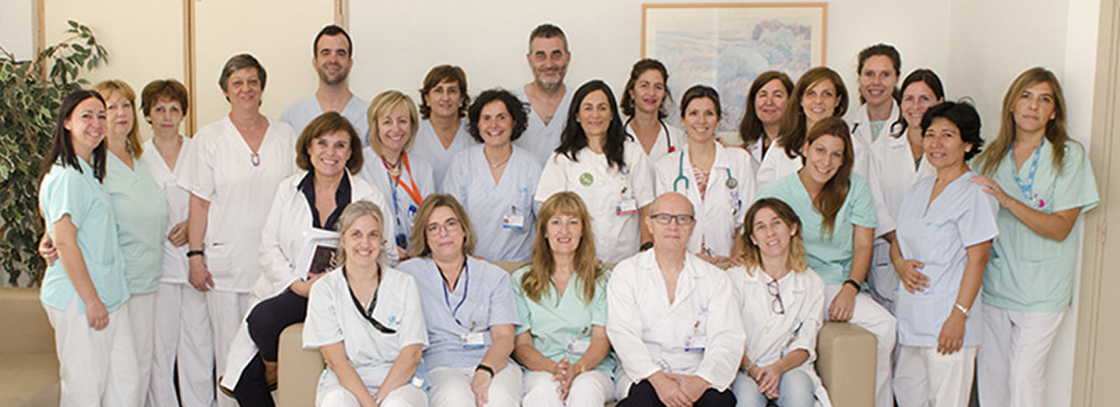 El Departamento de Oncología del Hospital Gregorio Marañón cuenta con una plantilla de seis médicos, catorce enfermeras, once auxiliares de enfermería, una psicóloga y una trabajadora social.