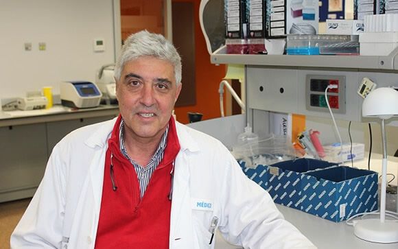 En la imagen, el hematólogo Guillermo Sanz Santillana, del Hospital Universitario La Fe de Valencia.