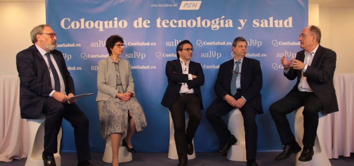 De izquierda a derecha: Juan Blanco, Mercedes Herrero, Julio Mayol, Antonio López Farré y Fidel Campoy, durante el 'Coloquio de tecnología y salud'