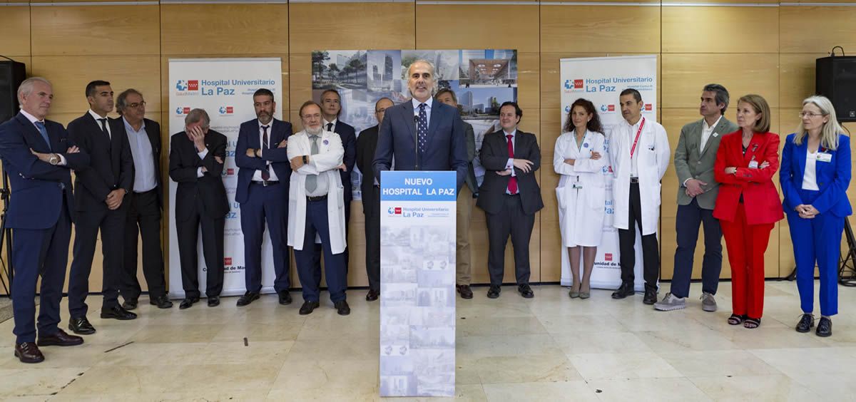 El consejero de Sanidad de la Comunidad de Madrid en funciones, Enrique Ruiz Escudero, en la reunión constitutiva de los miembros del jurado encargado de valorar las propuestas para el Nuevo Hospital La Paz