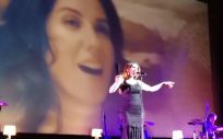 La cantante Diana Navarro durante su actuación en la gala de presentación de Salup del Grupo PSN