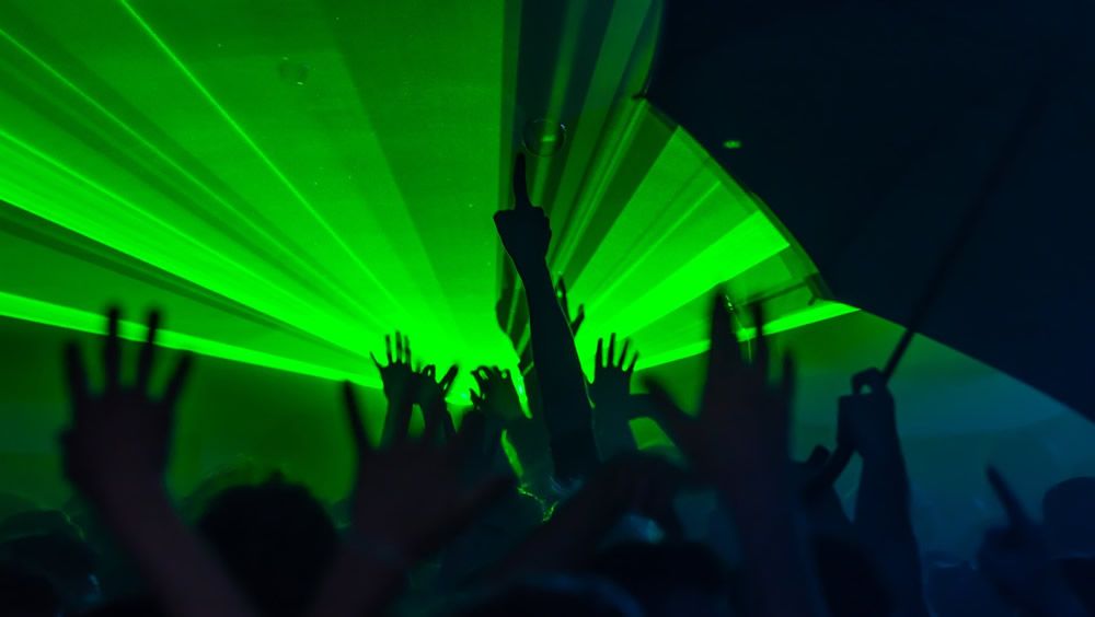 La luz de festivales de música electrónica aumenta el riesgo de ataque epiléptico