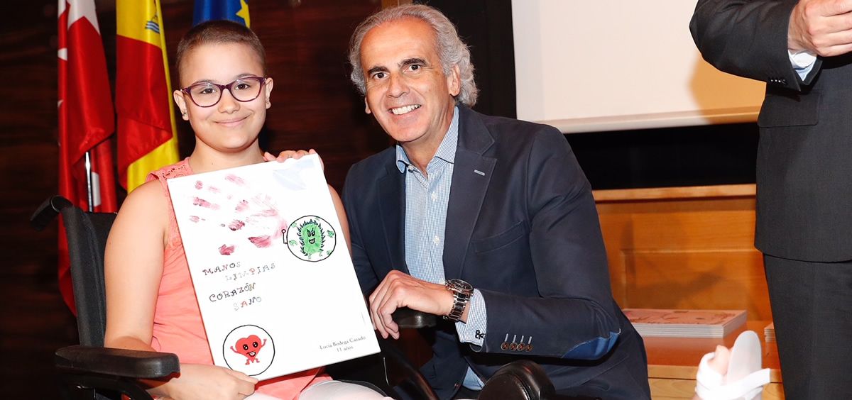 Ruiz Escudero entrega los premios del IV Concurso de Dibujo Infantil de Higiene de Manos