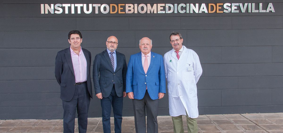 El consejero de Salud y Familias, Jesús Aguirre, en una jornada celebrada en el Instituto de Biomedicina de Sevilla (Ibis)