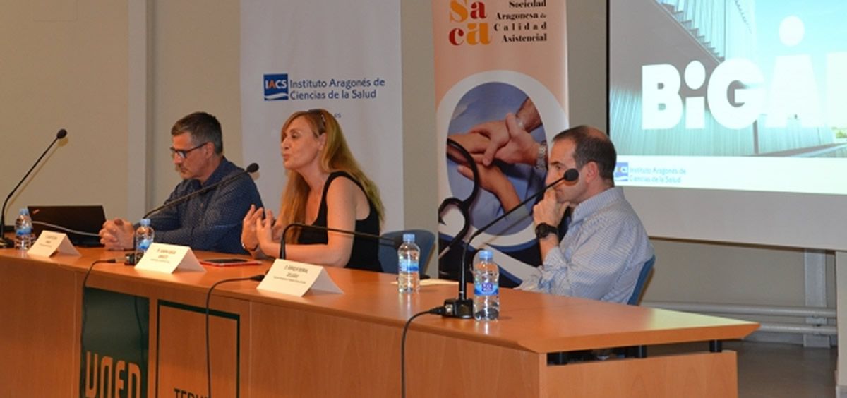Carlos Tellería, responsable técnico del proyecto; Sandra García Armesto, Directora gerente del IACS; y Enrique Bernal, investigador principal.