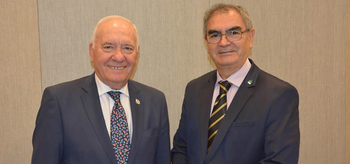 Florentino Pérez Raya y José Jerez, presidentes del Consejo General de Enfermería (CGE) y de la Federación Panamericana de Enfermería (Feppen)