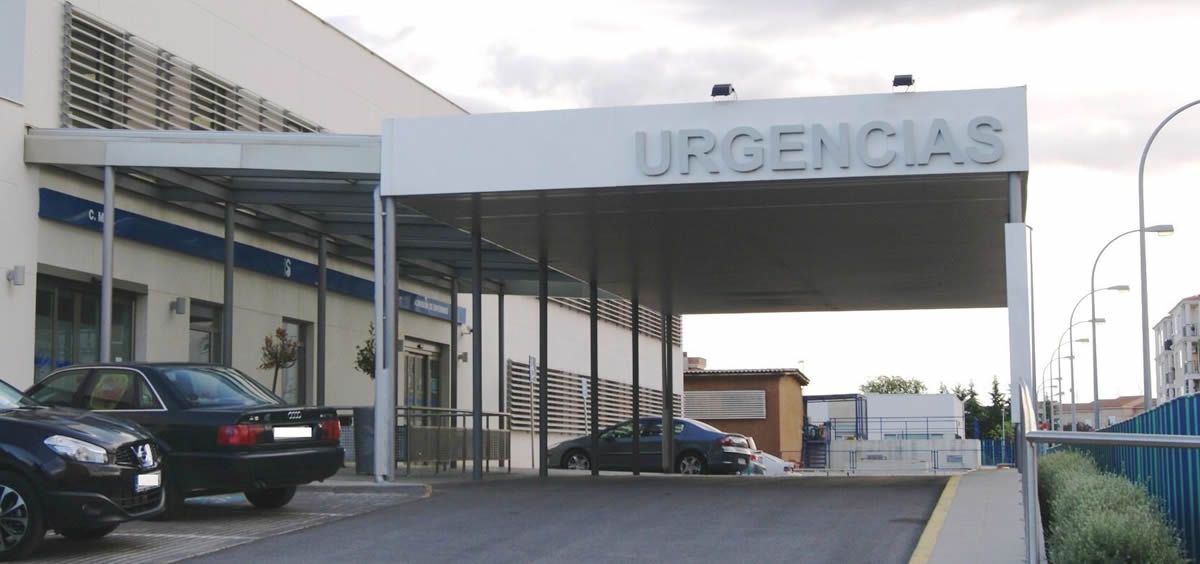 Imagen de la puerta de Urgencias del Hospital Gutiérrez Ortega de Valdepeñas (Ciudad Real). / Foto: Sescam.