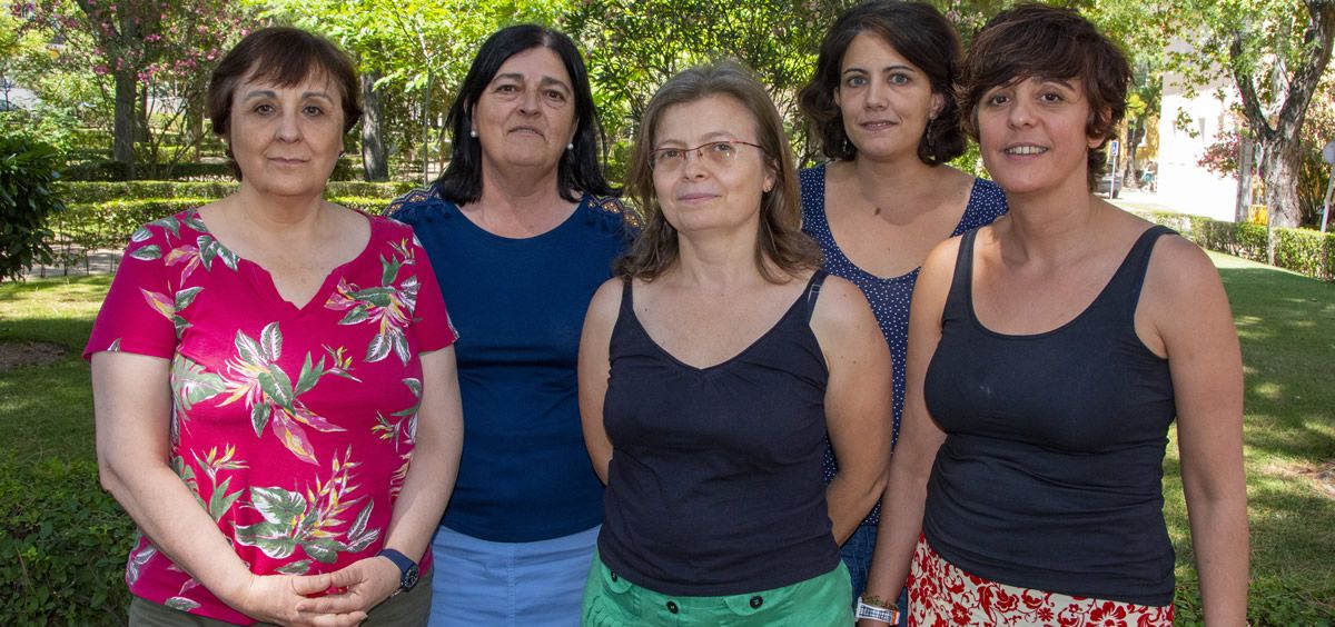 Rosa Cano, Oliva Diaz García, Beatriz Fernández Martinez, Zaida Herrador y Diana Gómez Barroso, parte del grupo autor del estudio (Foto. ISCIII)