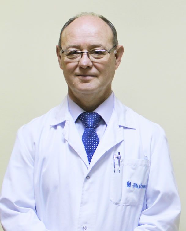 Dr. Luis Pastor 