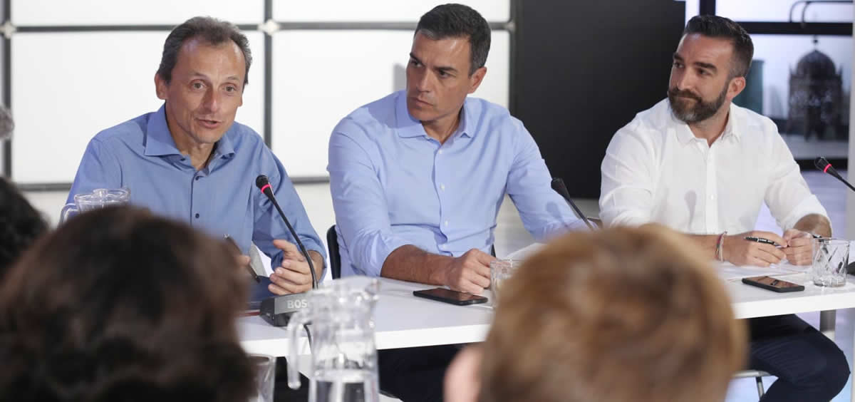 Pedro Duque y Pedro Sánchez durante la presentación de las becas (Foto. @astro duque)