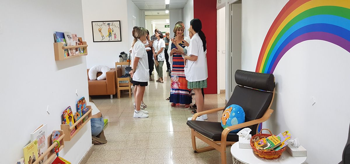La consejera de Sanidad, Alba Vergés, durante su visita al hospital (Foto. Generalitat de Cataluña)