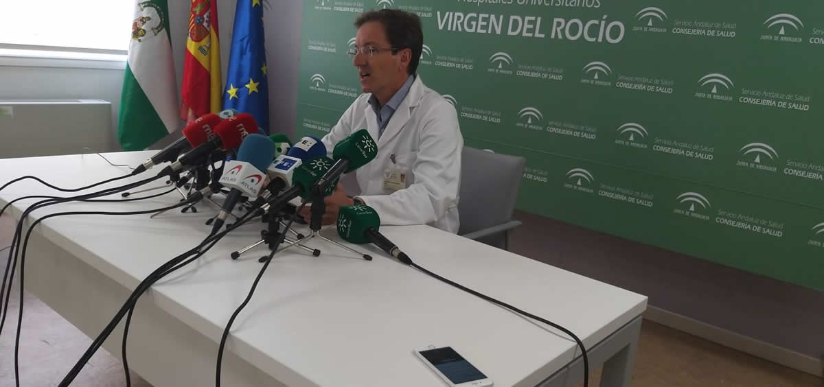 El portavoz del gabinete técnico creado por la Consejería de Salud y Familias para el seguimiento del brote de listeriosis, José Miguel Cisneros