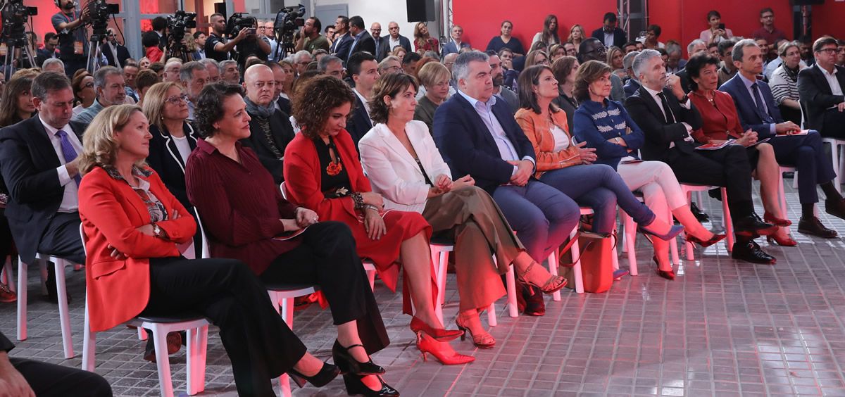 El equipo de Gobierno en funciones de Pedro Sánchez, durante la presentación del programa electoral para el 10N. (Foto. Flickr PSOE)