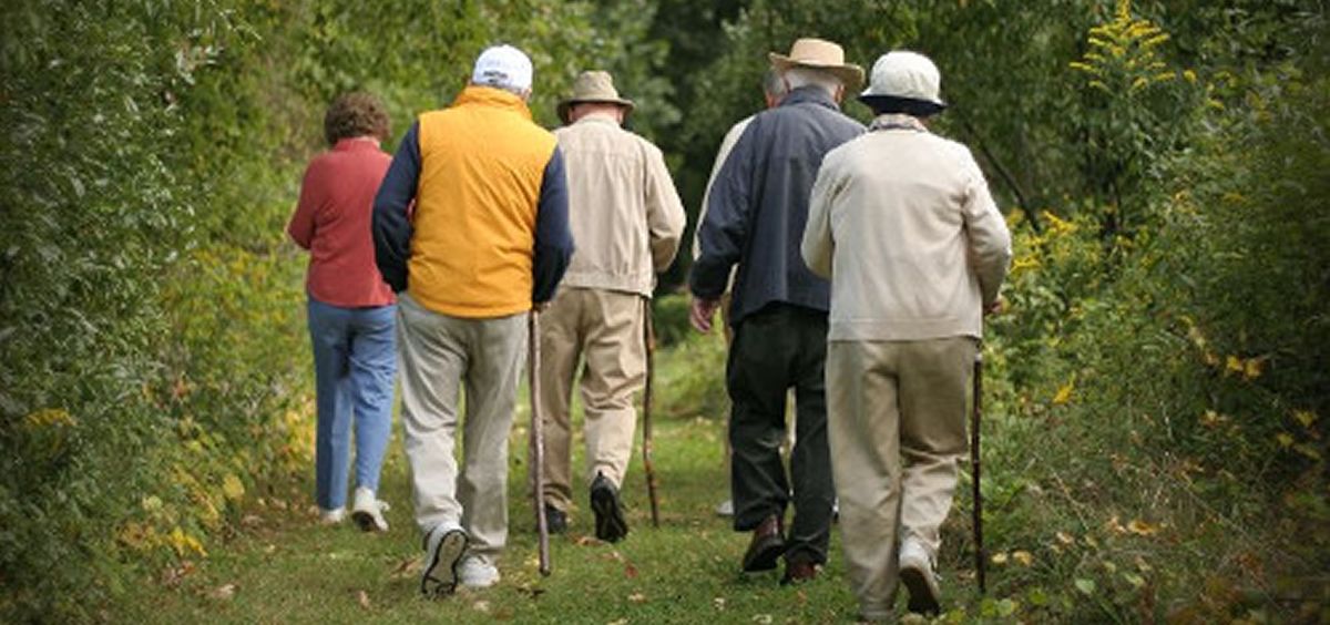 Personas mayores de 65 haciendo ejercicio físico (Foto. Advantage)