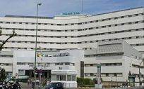Fachada del Hospital Universitario Virgen Macarena de Sevilla. (Foto. Wikipedia)