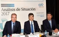 De izq. a dcha: Luis Mayero, Adolfo Fernández-Valmayor y Manuel Vilches, este miércoles en Madrid