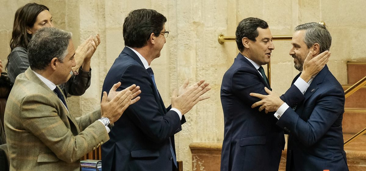Parte del Gobierno andaluz tras la aprobación de los presupuestos de 2020 (Foto: Parlamento de Andalucía)