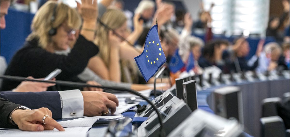Eurodiputados durante una votación en el pleno (Foto: Parlamento Europeo)