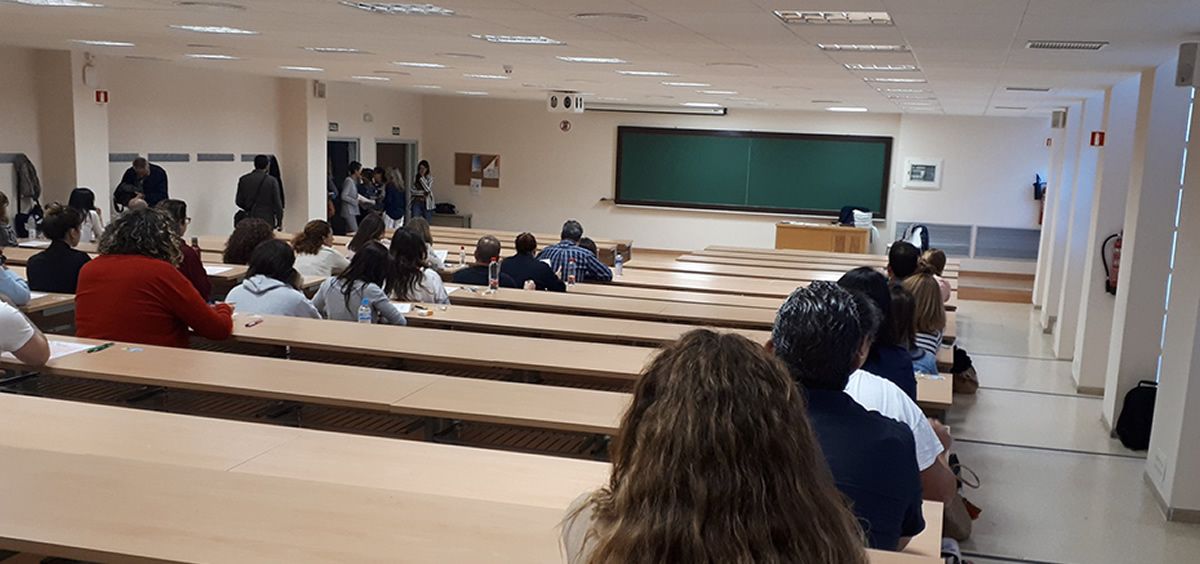 Opositores en un aula (Foto de archivo. Junta de Andalucía)