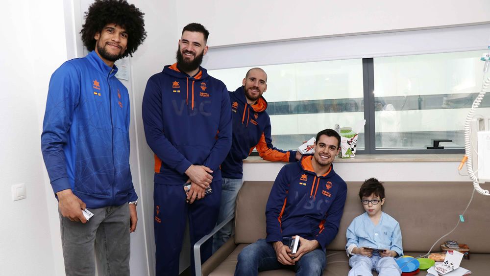 El Valencia Basket Club, volcado con los niños ingresados