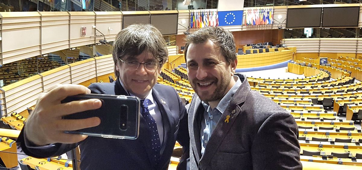 Carles Puigdemont y Toni Comín en el Parlamento Europeo (Foto: @toni_comin)