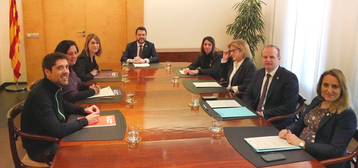 Reunión de los equipos negociadores de la Generalitat de Cataluña y En Comú Podem (Foto: @EnComu Podem)