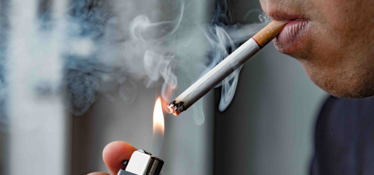 En España fuman más de un 25 % de hombres y más de un 18 % de mujeres (Foto. Freepik)
