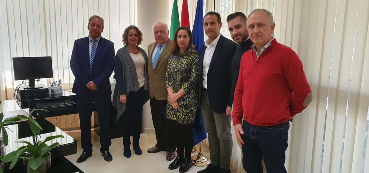 Responsables del sector de Sanidad de CSIF Andalucía junto al consejero de Salud, Jesús Aguirre y representantes del SAS. (Foto. CSIF)