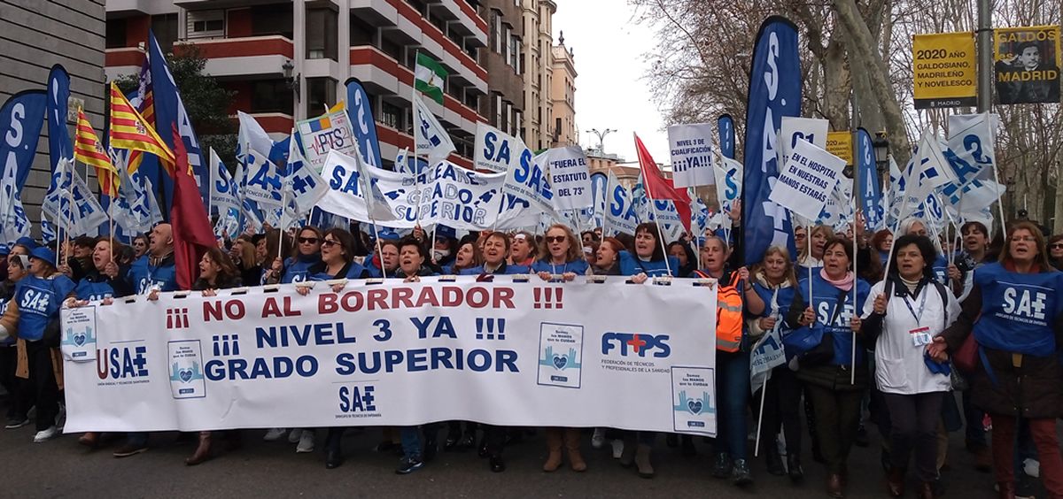 Técnicos en Cuidados de Enfermería durante la manifestación celebrada en Madrid. (Foto. SAE)