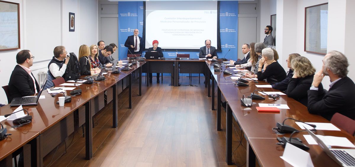 Reunión sobre la Comisión Interdepartamental para la Estrategia Integral de Medicina Personalizada de Navarra (Foto. Gobierno de Navarra)
